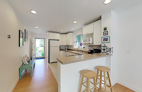 Falmouth House | Modern Beach & Town Getaway