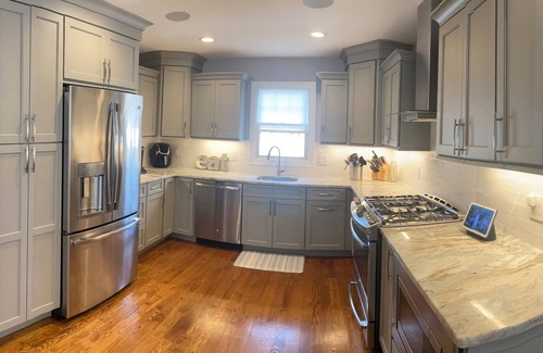 Elmwood Park Apartment | Modern Beauty - 3 BR/2 BA Apt. - 10 miles to NYC. Natural Gas Grill & Fire Pit