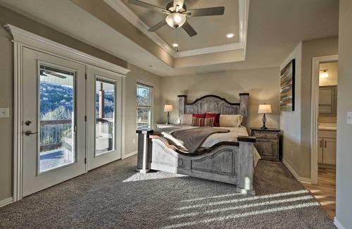 Holiday Island House | Modern Beaver Lake Gem at ‘Holiday Island!’
