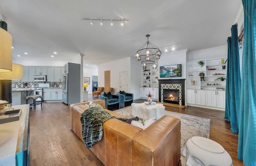 Inman Park House | Modern-boho meets classic Victorian in this 5BR, 4BA Inman Park gem. Includes a separate in-law suite with full kitchen and laundry. Walk to BeltLine, MARTA, dining, and more!