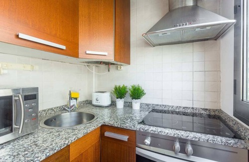Les Corts Apartment | Modern & Bright 2-Bedroom Apartment in Les Corts – Sleeps 4