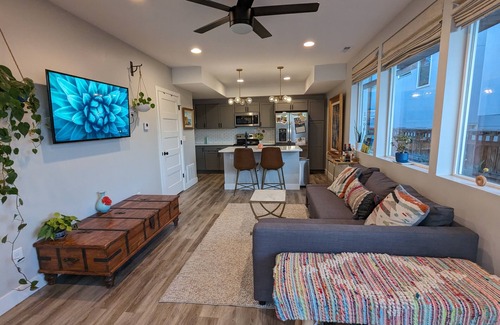 West Colfax House | Modern, bright 2 bedroom house w/an extra office, roof deck and mountain views