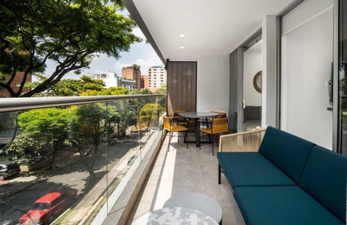 Granada Apartment | Modern & Bright 2BR/2BA|Fast Wi-Fi|Pool&Balcony|Security 24h