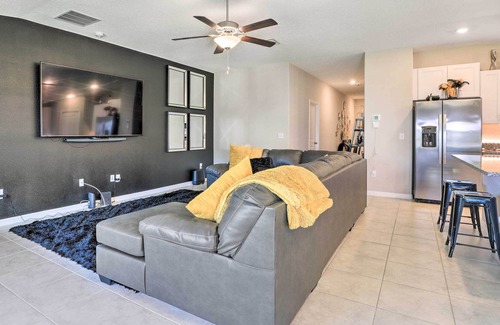 Ruskin House | Modern & Bright Ruskin Home Near Bahia Beach!