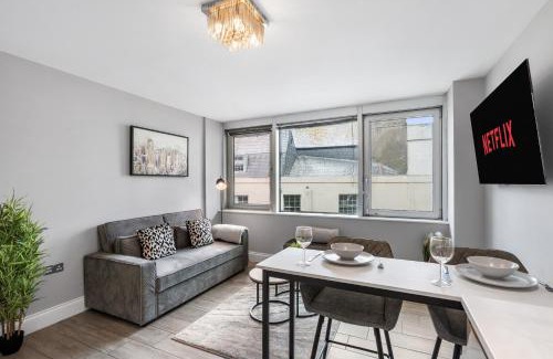 Brighton City Centre Apartment | Modern Brighton Escape with Sea View & Prime Location