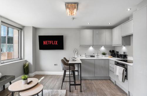 Brighton City Centre Apartment | Modern Brighton Escape with Sea View & Prime Location