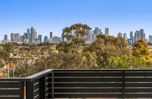 Brunswick Apartment | Modern Brunswick IMEL