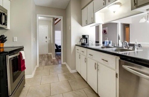 Hinesville House | Modern Bungalow near Ft. Stewart