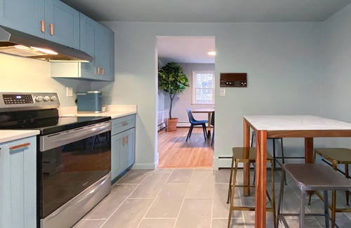 Town of Marbletown House | Modern Bungalow w/ backyard, patio, and grill