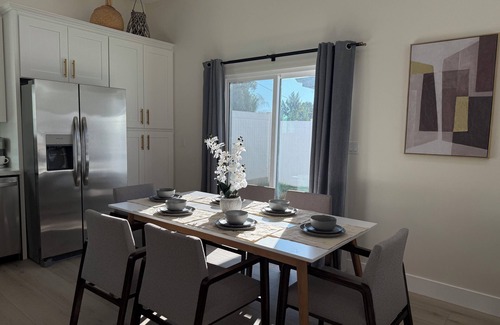 Mission Hills House | Modern Butterfly Roof 3 Bedroom 2 Bathroom - Huge Master - Pet Welcome!