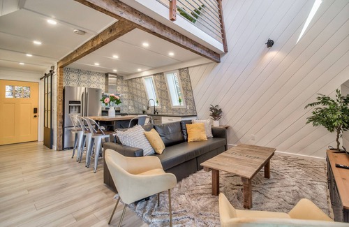 Hiawassee Cabin | Modern Cabin, Great View, Pet-Friendly, Close to town