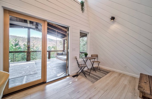 Hiawassee Cabin | Modern Cabin, Great View, Pet-Friendly, Close to town