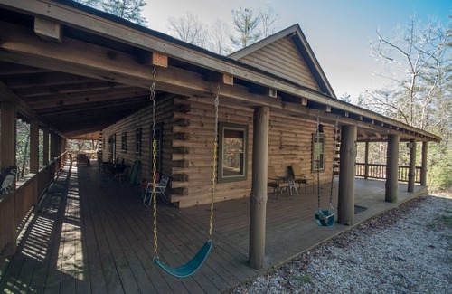 Topton House | Modern Cabin walking distance to Lake Nantahala Views. No access. Hot Tub!