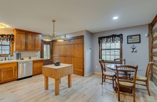 Hendersonville House | Modern Cabin With Pool Near Nashville!