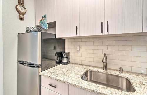 Nokomis Apartment | Modern Canalfront Studio Near Nokomis Beach!