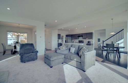 Canton House | Modern Canton Home: 10 Mi to Lake Allatoona!