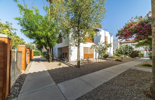 Casa Grande Condo | Modern Casa Grande Paradise heated pool condo NO PETS ALLOWED