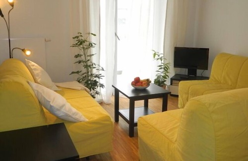 Bahnstadt Condo | Modern, central 2 ZKB apartment m. Balcony in Heidelberg-Bahnstadt f. 2-4 people