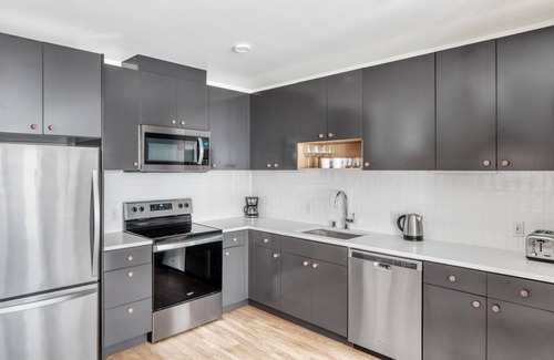 Judkins Park Apartment | Modern Central District 1BR w/Gym & BBQ, nr downtown, by Blueground