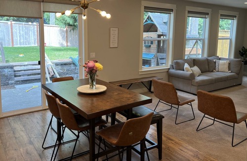 Gig Harbor House | Modern centrally located family friendly home.