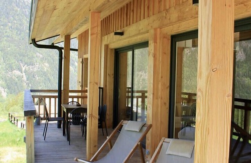Les Bossons Ski Chalet | Modern Chalet With Garden Chamonix