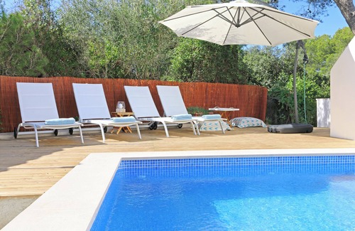 Son Baulo House | Modern chalet: private pool, 2 terraces, 700m to beach, quiet residential area