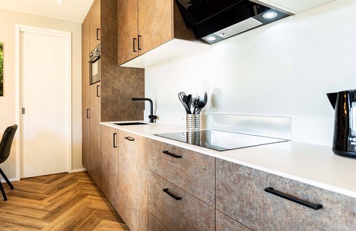 Garderen Ski Chalet | Modern chalet with sun shower
