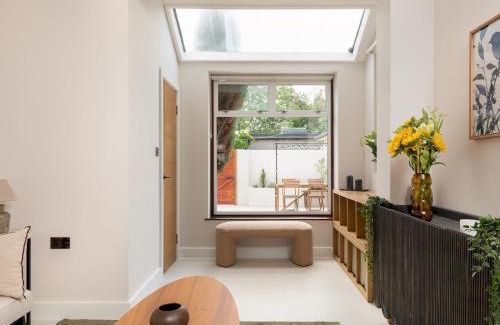 Oxford House | Modern Chic 5BR Townhouse - Central Oxford Pass the Keys