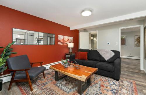 Old Town Apartment | Modern & Chic Condo in the Heart of Old Town