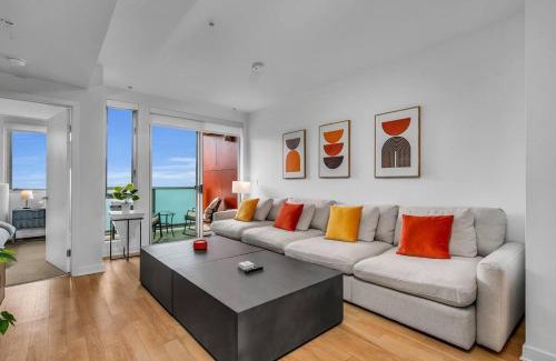 Downtown Apartment | Modern & chic in Heart of Downtown Santa Monica