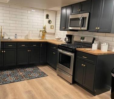 Pittsburgh Apartment | Modern & Chic XL Studio w EZ City Airport Access