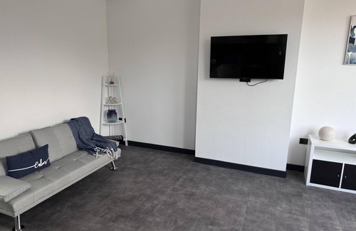 Old Trafford Apartment | Modern City Apartment in Manchester