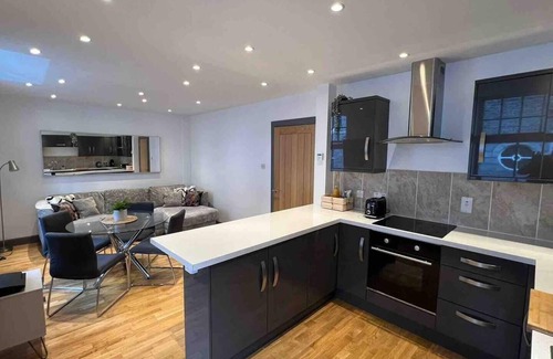 Central Aberdeen Apartment | Modern City Center 2 bedroom Apartment