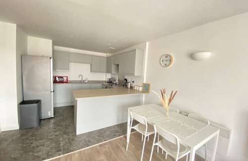 Northampton Apartment | Modern City Centre Apartment | High Speed Internet
