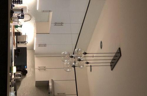 Hunters Point Condo | Modern Cityscape Room