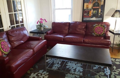 Wollaston Apartment | Modern, Clean Boston Quincy 1+ Bedroom-Easy Red Line Train Access - Free Parking
