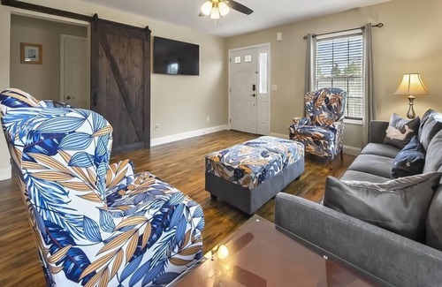 Town Bank House | Modern Coastal Beach Getaway in Cape May Historic Whaling Village, 2.5 blocks to Delaware Bay Sunsets