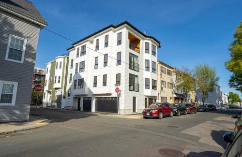 Jeffries Point Apartment | Modern Coastal City Stay Waterfront and Airport