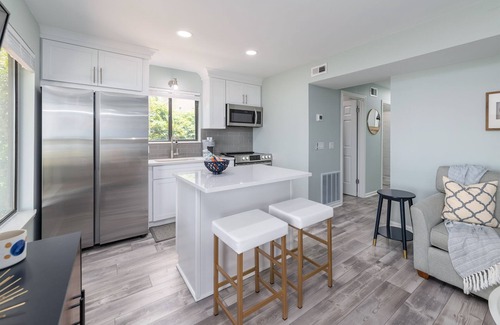 Beaufort Condo | Modern Coastal Escape on Beaufort's Battery Creek
