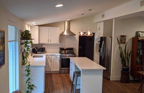 Bay St Louis House | Modern Coastal Oasis - Location✓ Price✓ Spacious✓ Tropical✓ Artwork✓