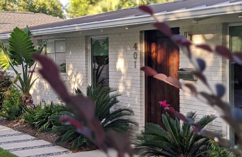Bay St Louis House | Modern Coastal Oasis - Location✓ Price✓ Spacious✓ Tropical✓ Artwork✓