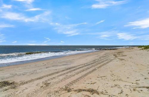 Ocean Ridge House | Modern Coastal Retreat Near the Beach and Golf - Sleeps 4