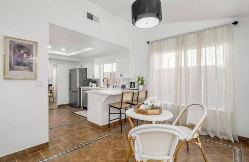 Clovis House | Modern Comfort: Clovis Edition