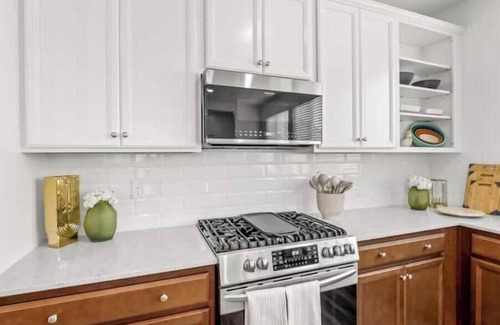 Clovis House | Modern Comfort: Heritage Grove Edition
