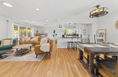 Bakersfield House | Modern Comfort in a Charming Ranch-Style Home