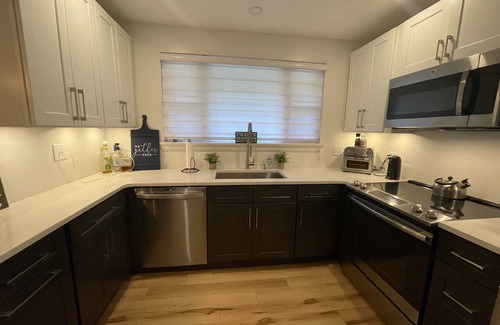 Greenville - Spartanburg House | Modern Comfort in Downtown Greenville 4br 2ba
