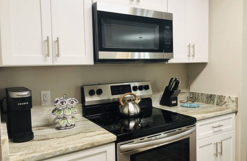 Santo Domingo House | Modern Comfort & Prime Location in The Villages – Golf Cart Included!