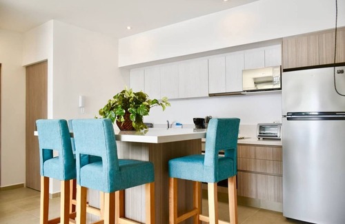 Zazil-ha Condo | MODERN condo 1BD at SOLEA, near 5th Ave. & MAMITAS beach