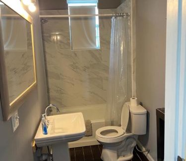 South 7th Ward Apartment | Modern Condo 3