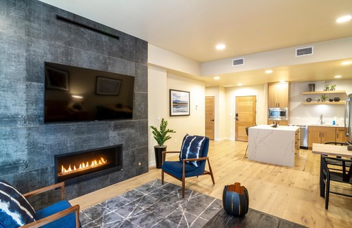 Tamarack Resort Condo | Modern Condo|Conveniently located